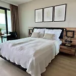 아파트 Baltic Infinity 413 - & Pool Access 미엥지즈드로예