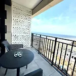 Baltic Infinity 413 - & Pool Access 미엥지즈드로예