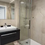 Baltic Infinity 413 - & Pool Access * 미엥지즈드로예