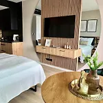Baltic Infinity 413 - & Pool Access 미엥지즈드로예